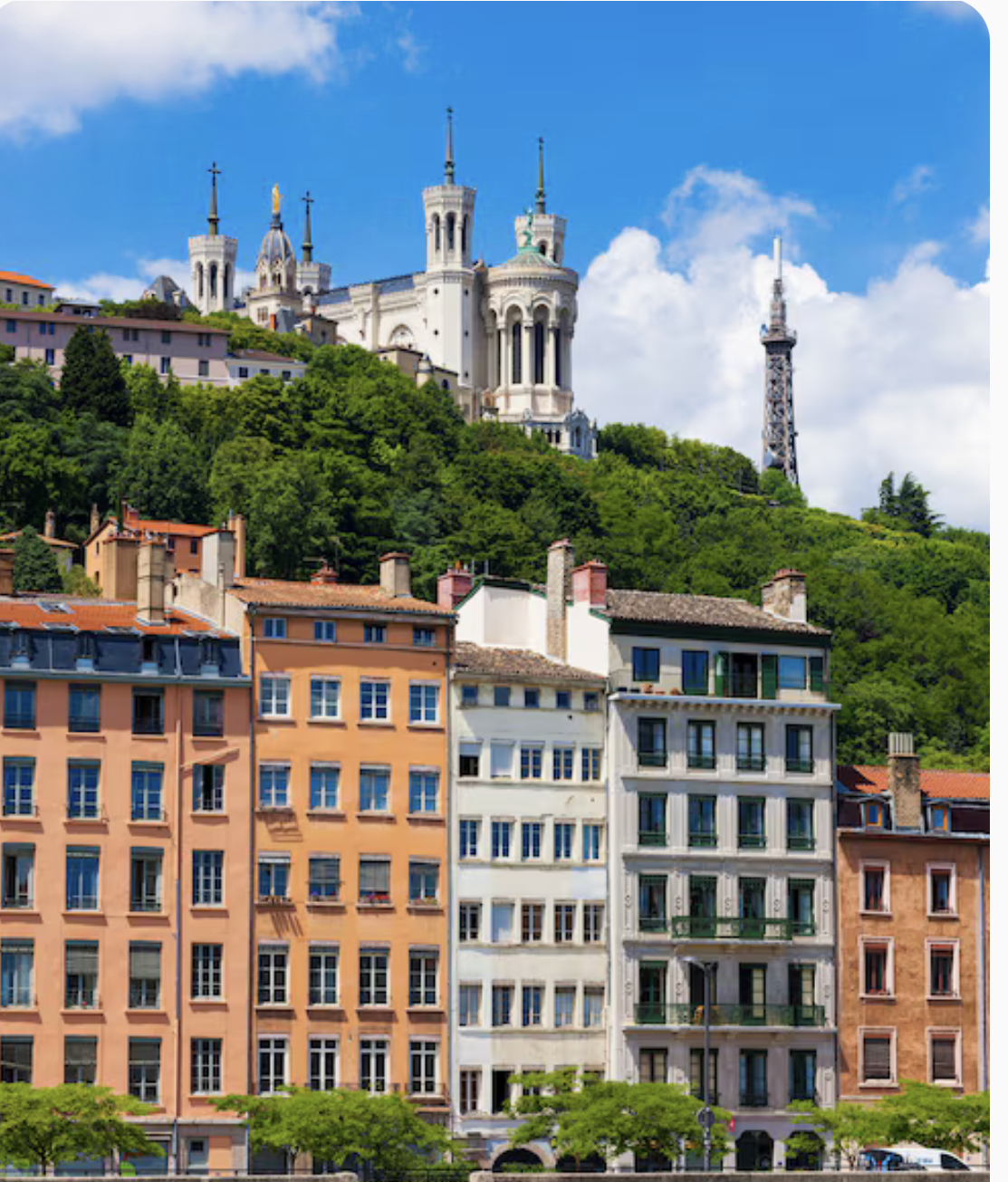 Vue réelle de Lyon avec la basilique de Fourvière