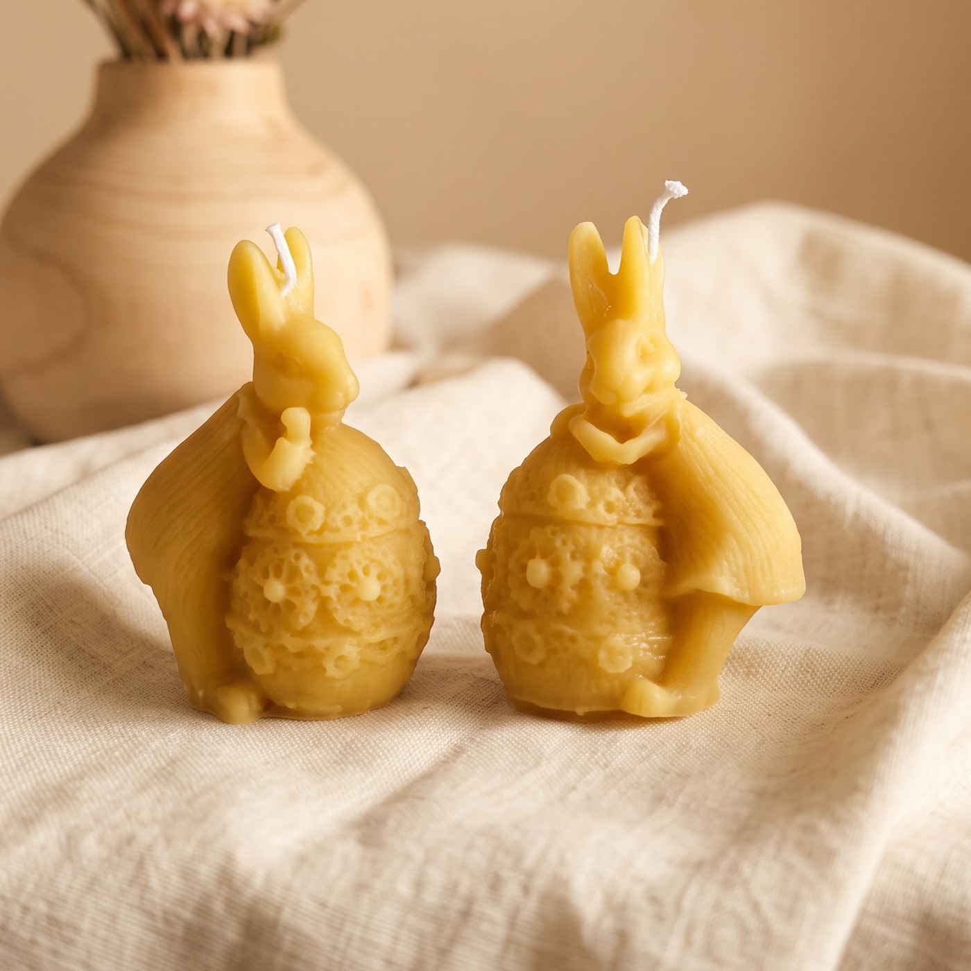 Duo de lapins fleuris